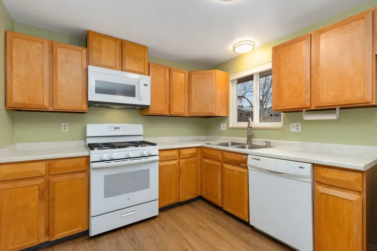 4480 Hastings Dr Kitchen View