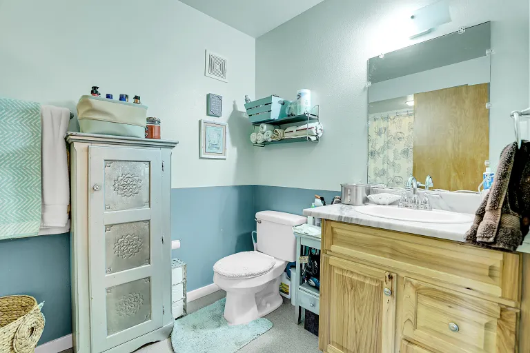 4693 14th St Bathroom
