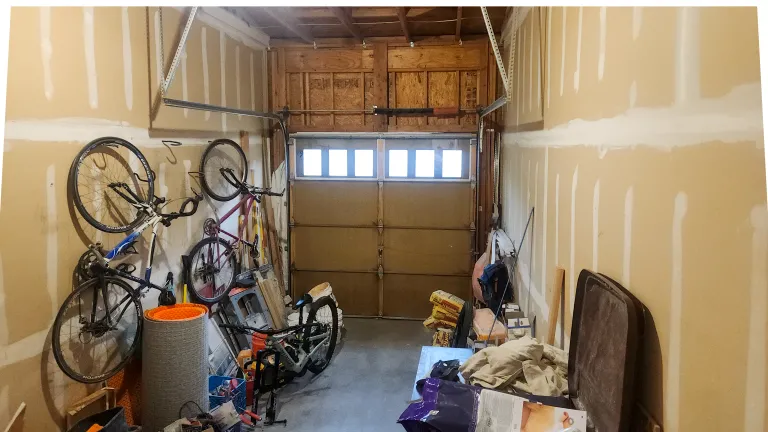 3295 Big Horn Street Garage