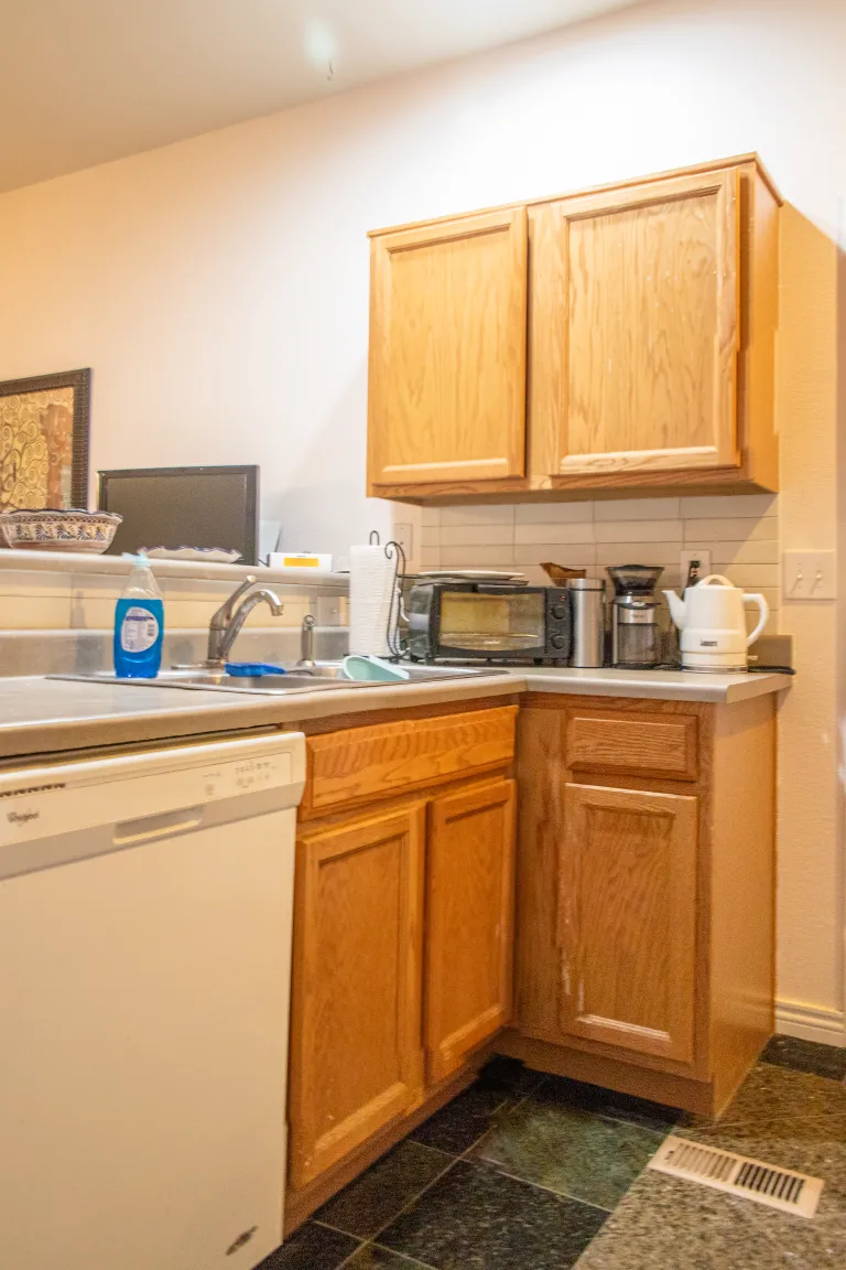 3295 Big Horn Street Kitchen counter