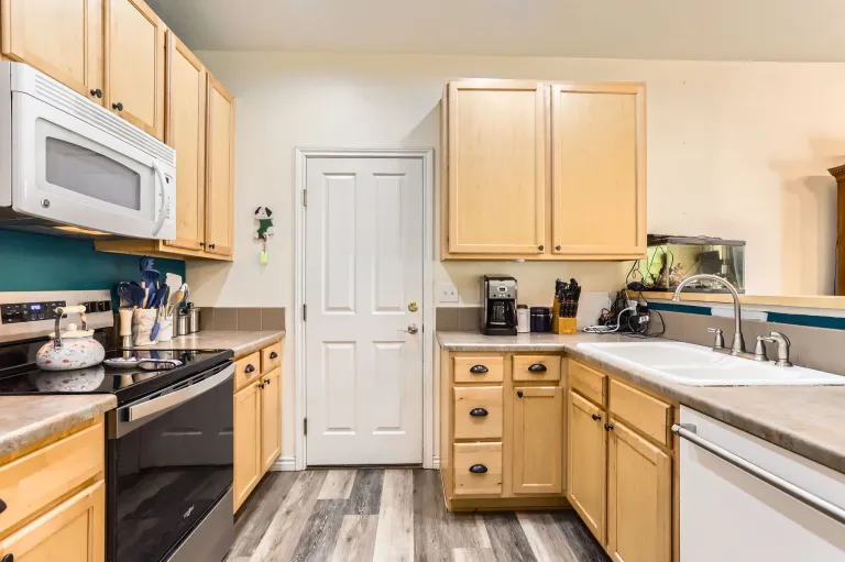 3249 Big Horn Street Unit C Boulder CO 80301 Kitchen