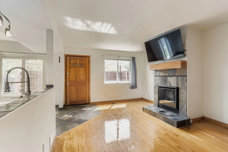 3355 Talisman CT C - 007 - Living Room