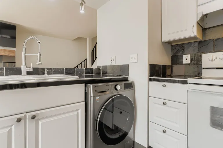 3355 Talisman CT C - 021 - Laundry Area