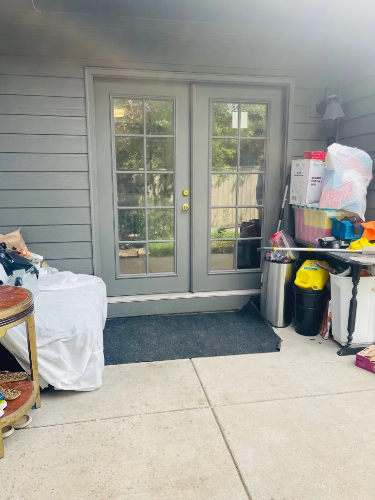 4573 Sunnyside patio