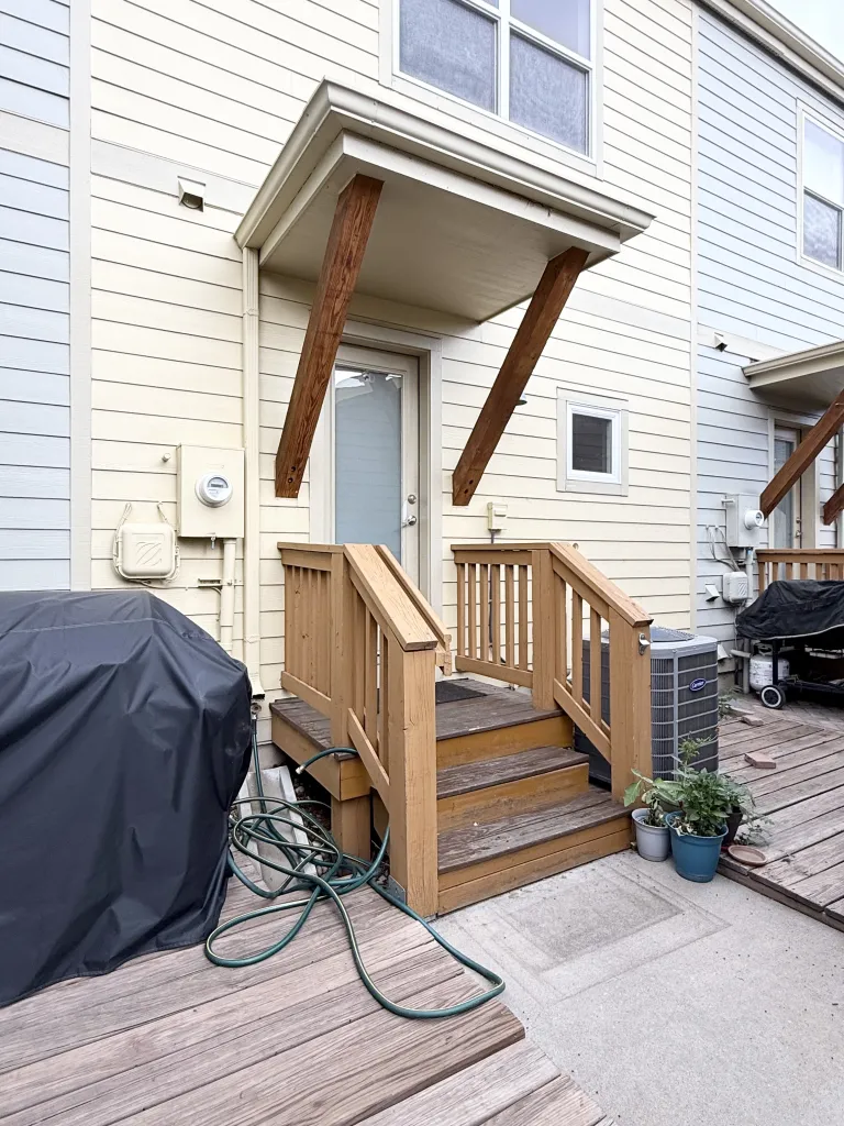 4606 16th Street #9 - entrance
