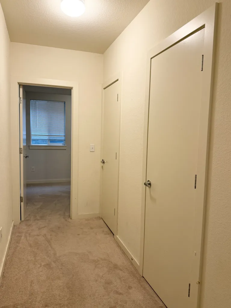 4606 16th Street #9 - entrance hall
