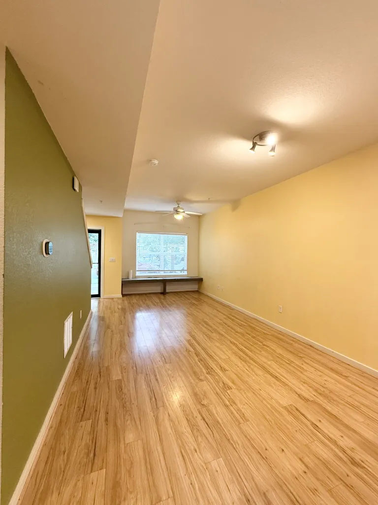 4606 16th Street #9 - livingroom