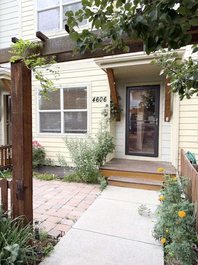 4606 16th Street #9 - view of entrance overhang