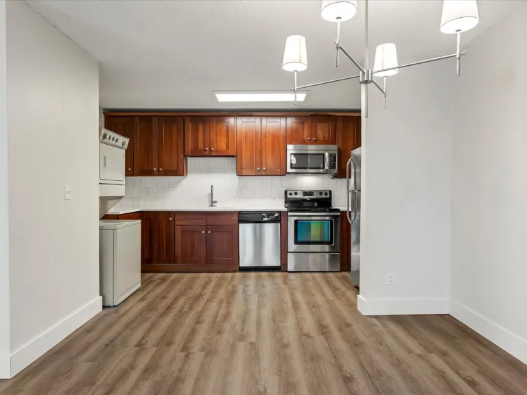 3120 Corona Trl L301 - Dining and kitchen