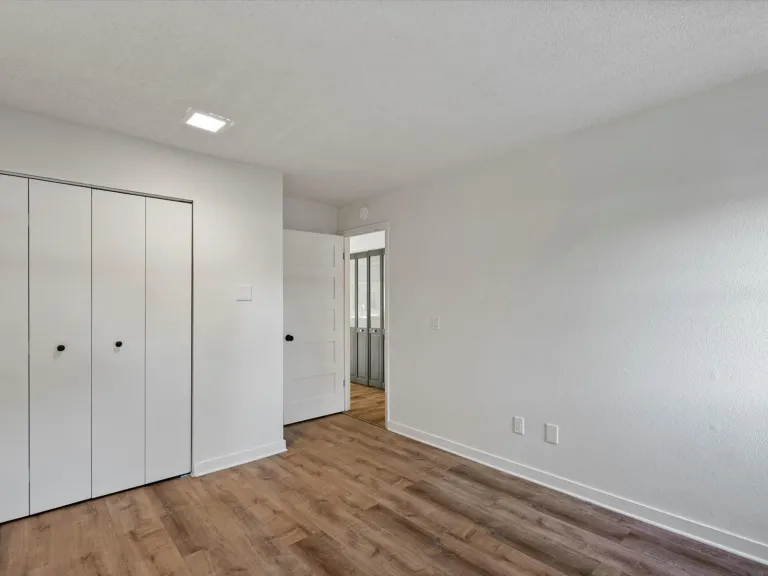 3335 Chisholm Trl 202 - Bedroom 1