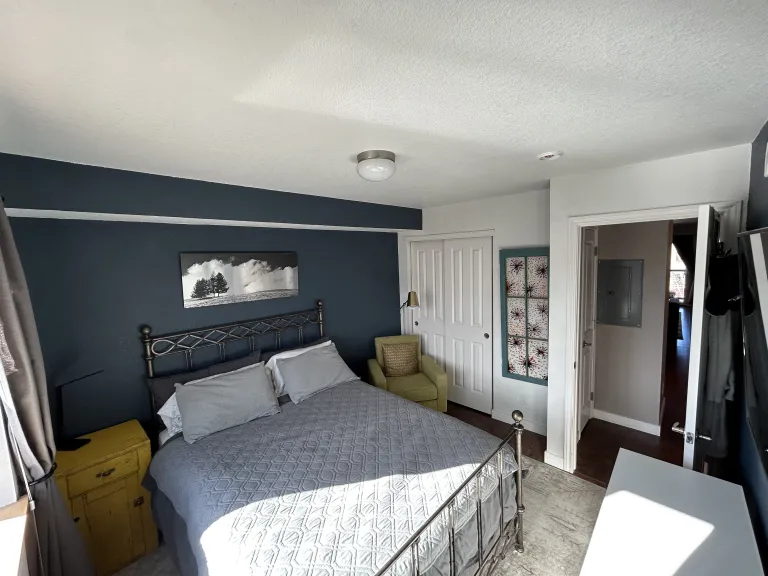 19 - 5048 Ralston K - Bedroom