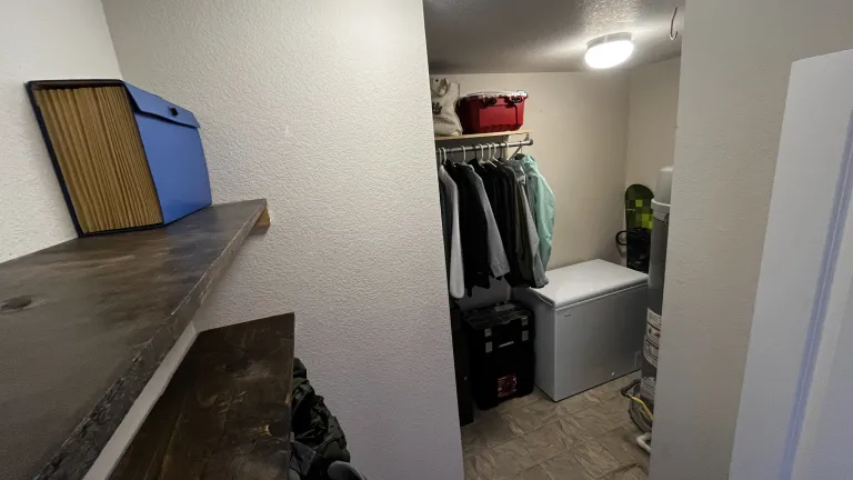 21 - 5048 Ralston K - Walk in closet