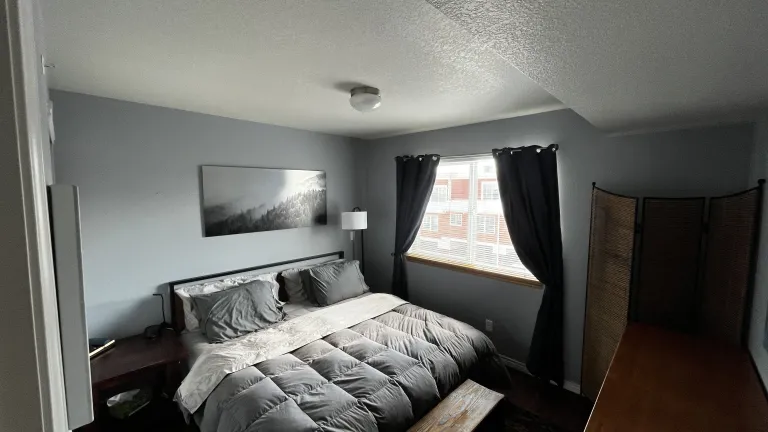 27 - 5048 Ralston K - Second bedroom
