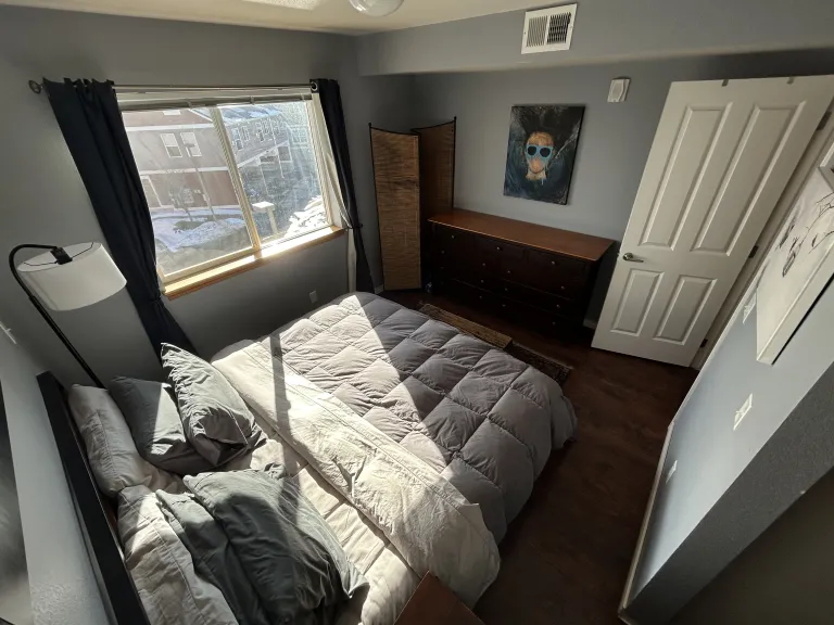 31 - 5048 Ralston K - Second bedroom