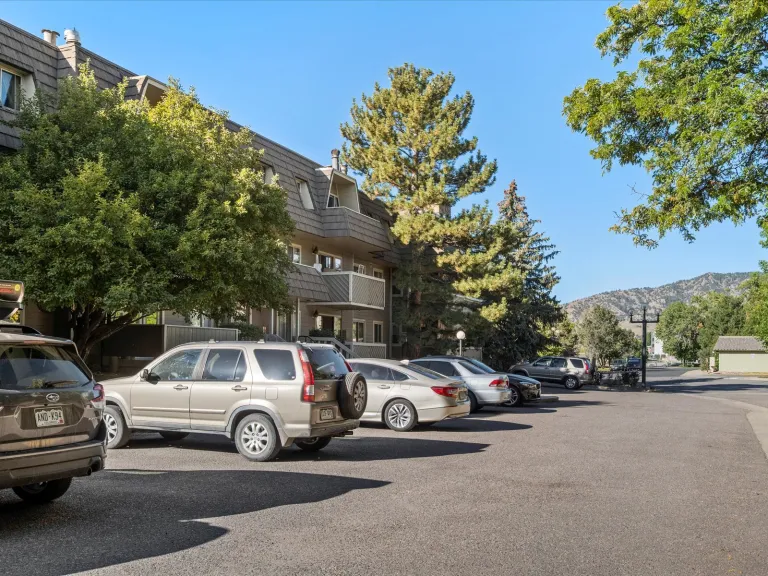 3120 Corona Trl L301-Shared Surface Parking Lot