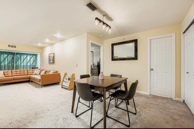 2510 Taft Dr 312 - Dining room and living room
