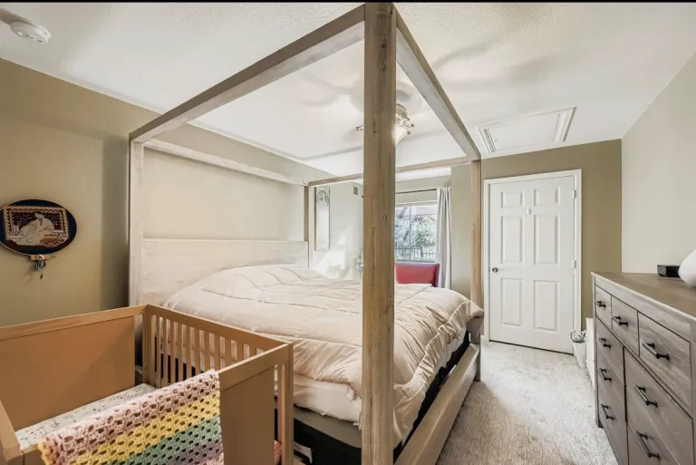 2510 Taft Dr 312 - Primary bedroom