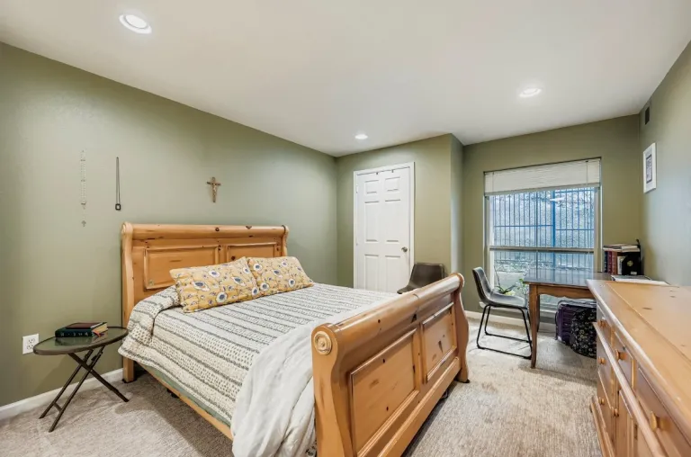 2510 Taft Dr 312 - Second bedroom