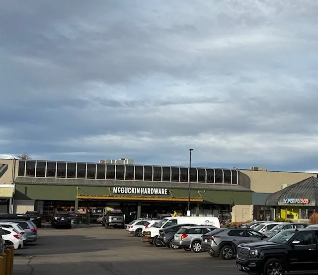 2510 Taft Dr 312 - Nearby local shops