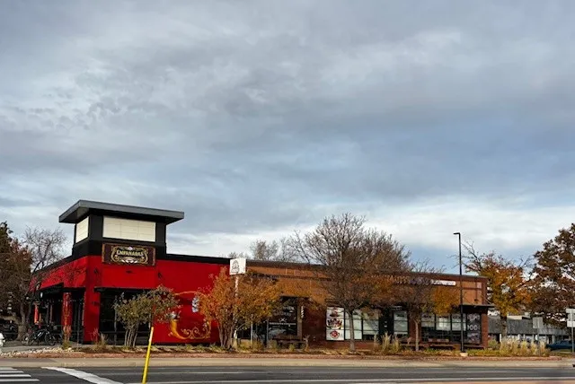 2510 Taft Dr 312 - Nearby local shops