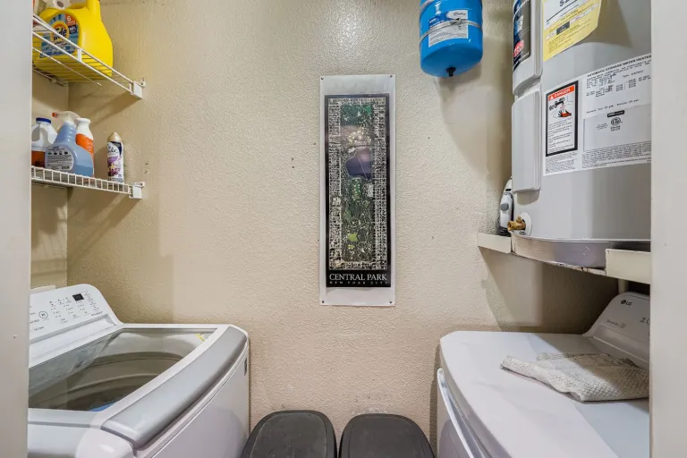 2510 Taft Dr 205 - Laundry Room