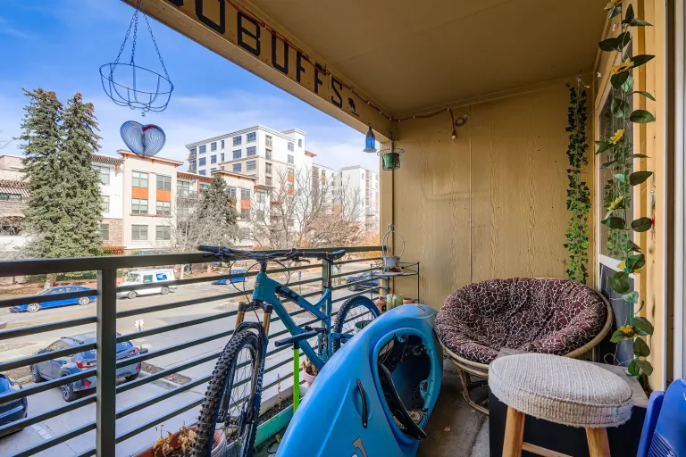 2510 Taft Dr 205 - Balcony
