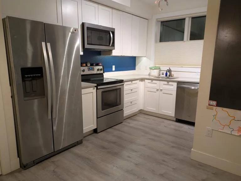 2930 Broadway St Unit 101 - Kitchen 