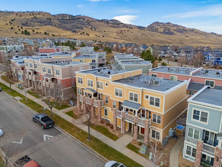 1045 Laramie Blvd Unit F - Building picture 2