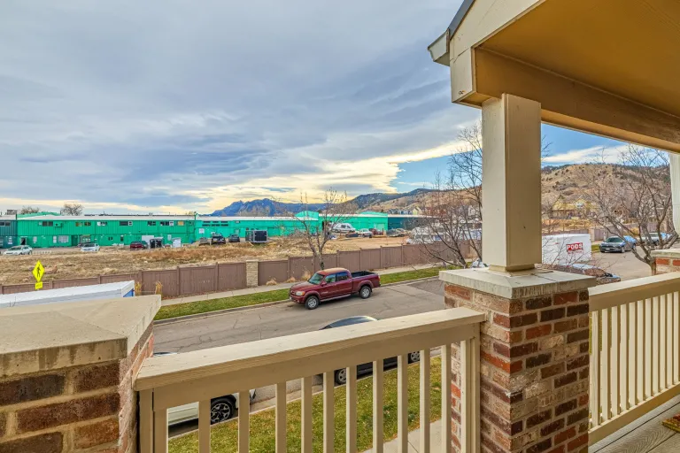 1045 Laramie Blvd Unit F - Patio