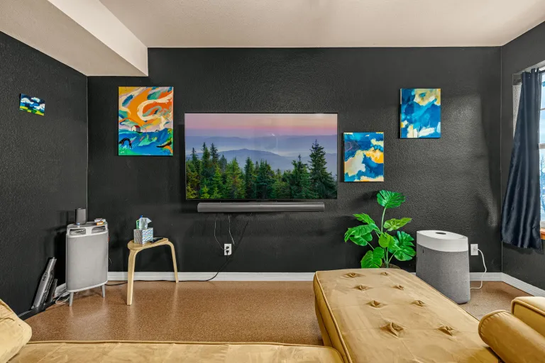 1045 Laramie Blvd Unit F - living room area