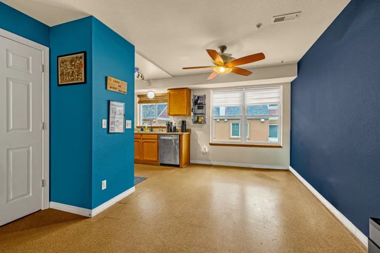 1045 Laramie Blvd Unit F - dinning room