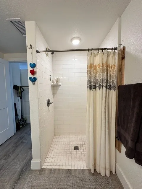 2930 Broadway St Unit 101 - Primary shower