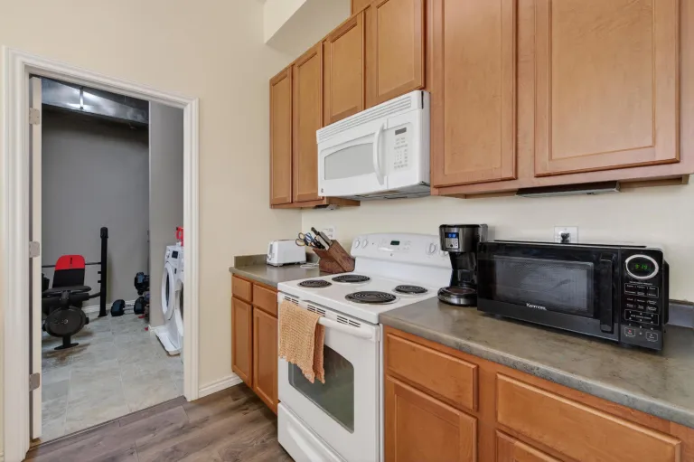 1700 Yarmouth Ave Unit 108 Kitchen view area