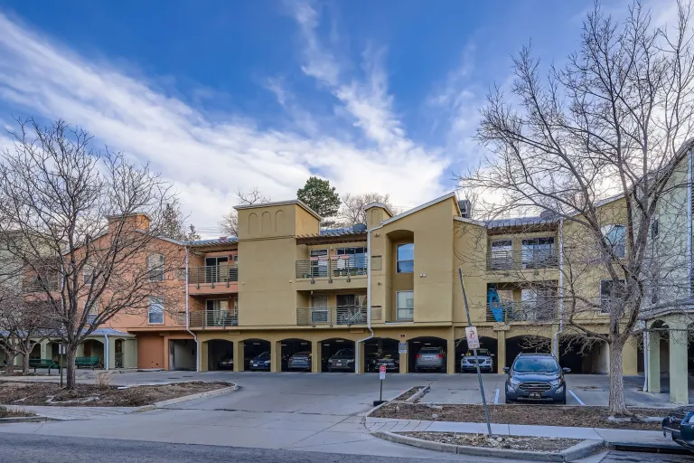 2520 Taft Dr 205 Exterior Front