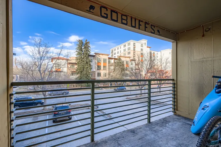 2520 Taft Dr 205 Balcony