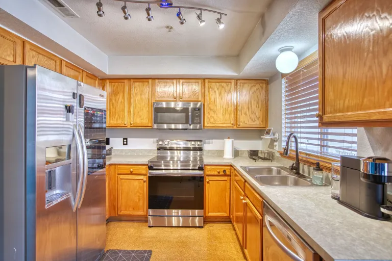 1045 Laramie Unit F kitchen area