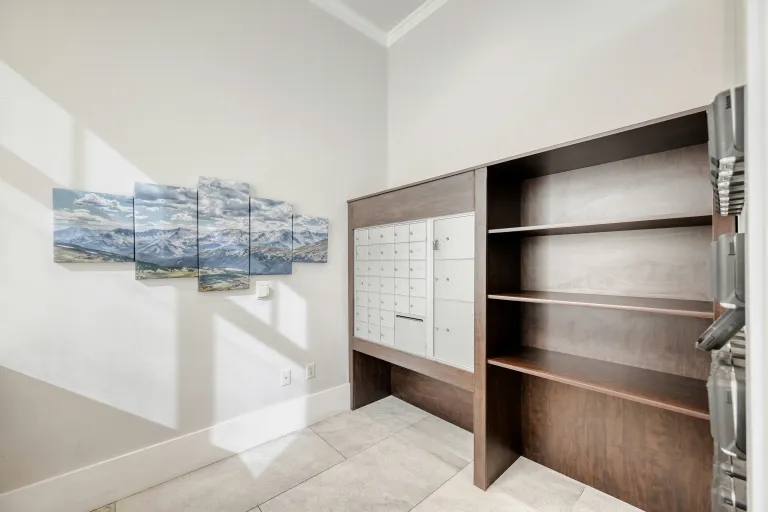 1301 Canyon Blvd 203 - Print Quality - Closet