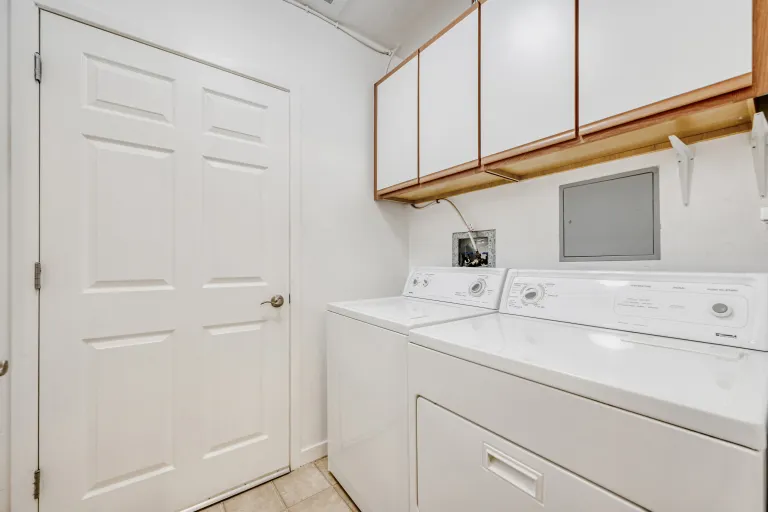 1301 Canyon Blvd 203 - Print Quality - Bathroom