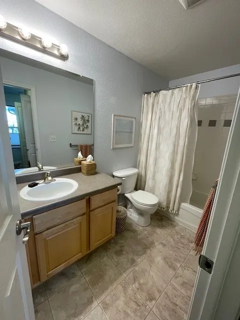 3683 Pinedale St Unit F - Bathroom  two view