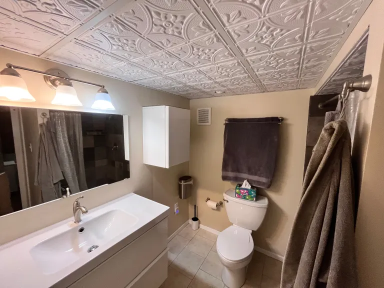 3685 Chase Ct  Bathroom 2