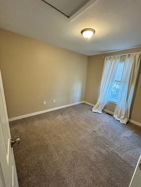 4591 Sunnyside Place bedroom