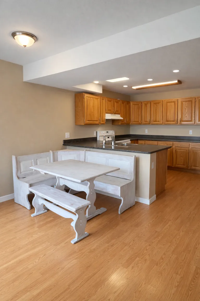 4591 Sunnyside Place kitchen