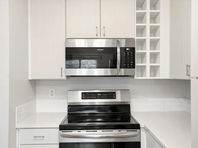 18-3315 Talisman Ct C-kitchen