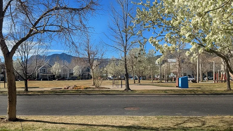 4710 Holiday 101-park with mountain views