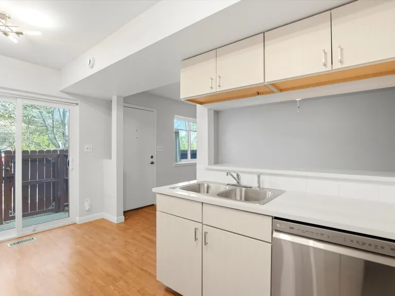 21-3315 Talisman Ct C-kitchen to dining and living rooms