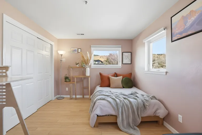 1480 Quince Ave Unit 201 Bedroom
