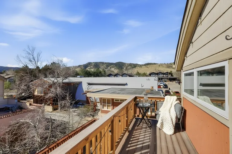 1480 Quince Ave Unit 201 Deck Patio