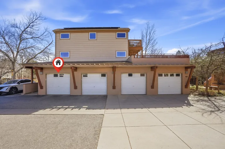 1480 Quince Ave Unit 201 Garage area