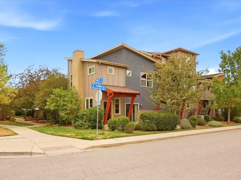 3684 Pinedale St - View of outside of the home