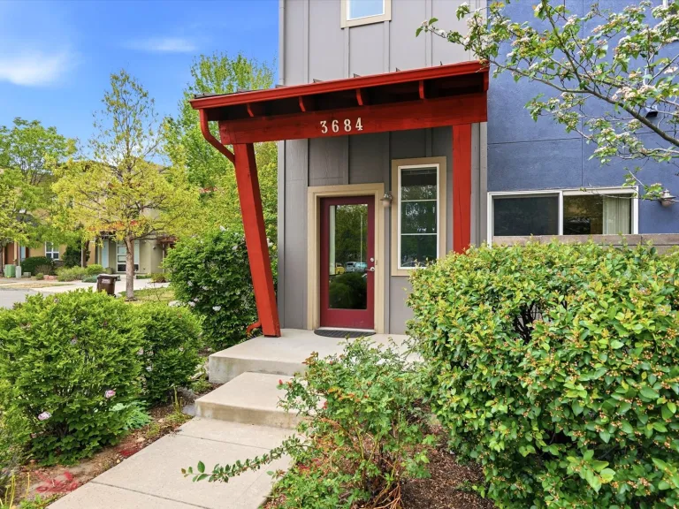 3684 Pinedale St - Front door 